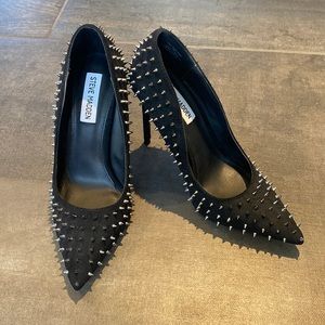 Steve Madden black pumps with silver spikes